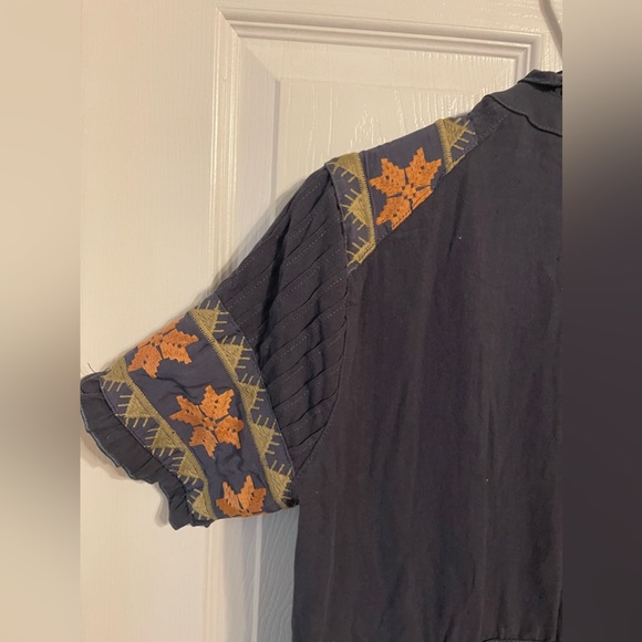 Beautiful embroidered Ivy City Co. dress. Never worn, nwt. - Picture 6 of 8